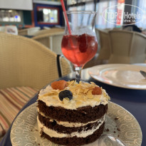Alean Family Doville 5* Пирожные которые дети делали сами в кулинарной студии - Фото отеля
