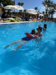 Green Paradise Beach Hotel 4* прямоугольный основной бассейн, с одной стороны глубина 115см (где спуск с горок), с другой 135 - Фото отеля