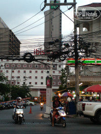 Ibis Pattaya 3* вид со второй улицы - Фото отеля