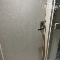 Daima Biz Hotel 5* Состояние дверей в коридоре корпуса - Фото отеля