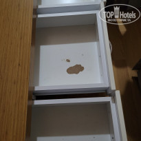 Blue Fish Hotel 4* Мебель со сколами - Фото отеля
