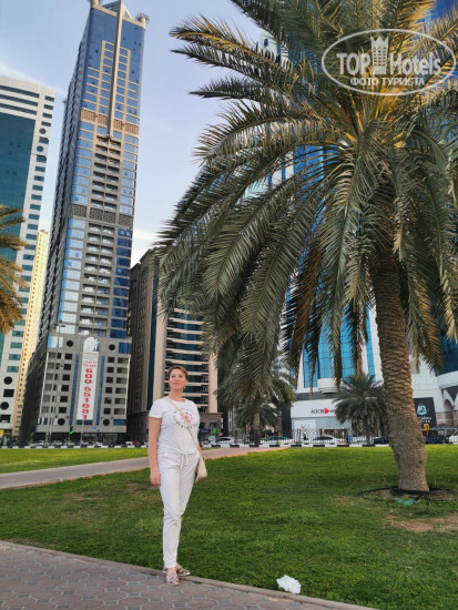 Golden Tulip Sharjah 4* рядом с отелем - Фото отеля
