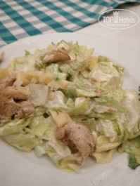Amwaj Oyoun Resort & Casino 5* Цезарь из итальянского ресторана🤢🤦♀️🤦♀️🤦♀️ - Фото отеля