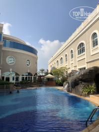 Sharjah Premiere Hotel & Resorts 3* Территория отеля. - Фото отеля