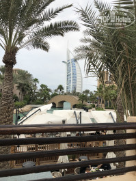 Sharjah Premiere Hotel & Resorts 3* Мадинат Джумейра, вид на Бурдж аль Араб. - Фото отеля