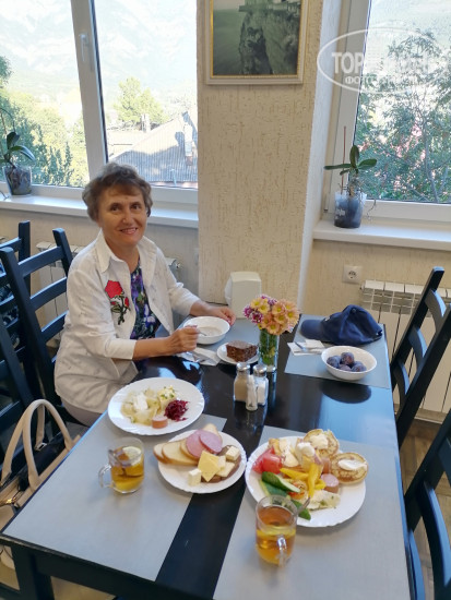 Крымская Ницца 3* завтрак в отеле - Фото отеля