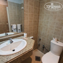 Zahabia Hotel & Beach Resort 4* По поводу горячей воды в отеле - она есть, просто с особенностями ))
Нужно включить душ и подождать минут 5-7, пока прогреется. - Фото отеля