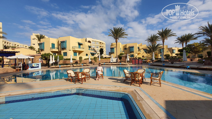 Zahabia Hotel & Beach Resort 4* Красивая территория с бассейнами. - Фото отеля