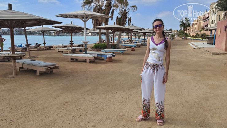 Zahabia Hotel & Beach Resort 4* Коралловый пляж отеля. - Фото отеля