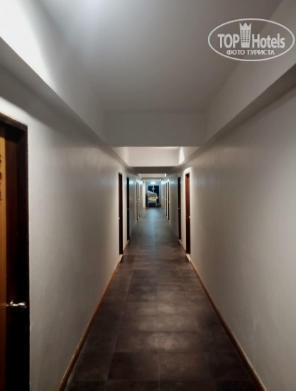 Baan Karon Resort 3* коридор на этаже - Фото отеля