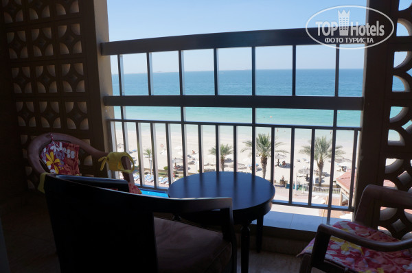 Carlton Sharjah 4* Вид из номера (Deluxe Room Sea View, № 305) - Фото отеля