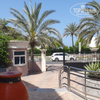 Sharjah Premiere Hotel & Resorts 3* На пляж-выйти из отеля и перейти улицу,далее500м до Лу Лу... - Фото отеля