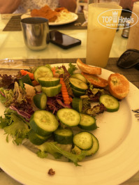 Pickalbatros Palace Resort - Hurghada 5* Было очень много овощей и зелени, к моему счастью - Фото отеля
