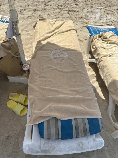 Carlton Sharjah 4* пляжное полотенце - Фото отеля