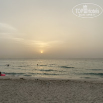 Carlton Sharjah 4* Шикарный вид и пляж - Фото отеля