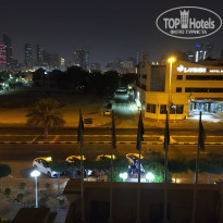 Carlton Sharjah 4* Вид из номера на город - Фото отеля