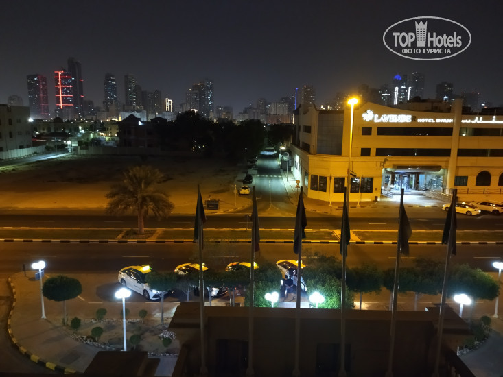 Carlton Sharjah 4* Вид из номера на город - Фото отеля