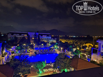 Viking Garden Hotel 4* Вид из окна ночью - Фото отеля