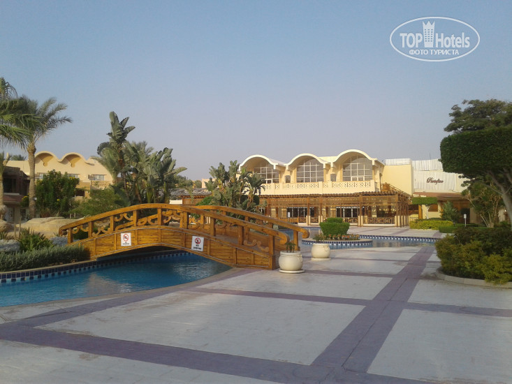 Sharm Grand Plaza Resort 5* перед административным корпусом/ресепшен/рестораном - Фото отеля