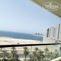 Hampton By Hilton - Al Marjan Island 4* Из отеля вид - Фото отеля