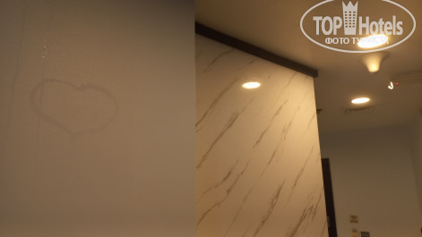 Signature Hotel Apartments & Spa Marina 4* на стенах и полу рисовать можно) - Фото отеля