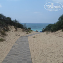 Melissi Beach 4* Дорожка,идущая от бассейна и почти до пляжа. - Фото отеля