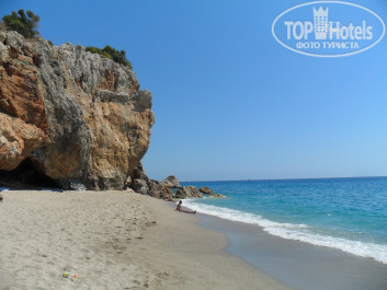 Blue Fish Hotel 4* Дикий пляж. - Фото отеля