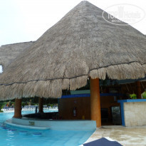 Barcelo Maya Tropical & Colonial 5* Бассейн с баром - Фото отеля
