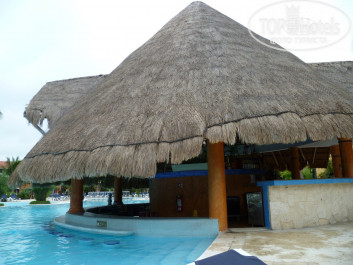 Barcelo Maya Tropical & Colonial 5* Бассейн с баром - Фото отеля
