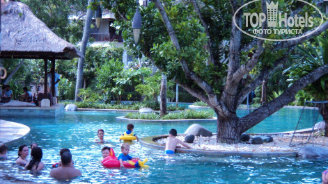 Novotel Bali Nusa Dua Hotel & Residences 4* бассейн отеля - Фото отеля