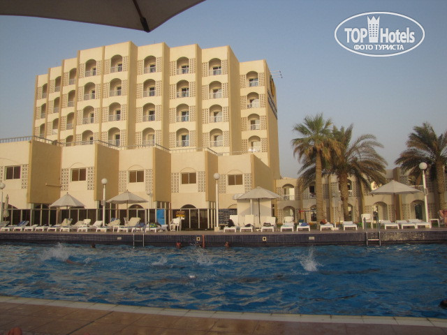 Carlton Sharjah 4* Отель вид с моря и бассейна - Фото отеля