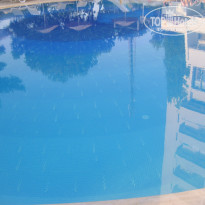 Vista Azur Hotel 4* чистая вода в "среднем" бассейне - Фото отеля
