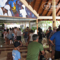 Grand Palladium Punta Cana Resort & Spa 5* очередь на обед в пасмурную погоду - Фото отеля