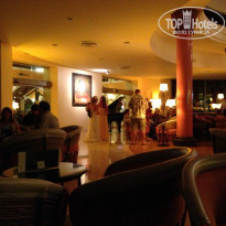 Barcelo Maya Tropical & Colonial 5* невеста в баре - Фото отеля