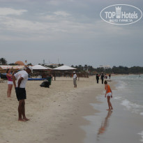 Marhaba Beach 4* Секъюрити на пляже. Благодаря им можно не волновать за собственную безопасность. - Фото отеля