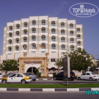 Carlton Sharjah 4* вид отеля с улицы - Фото отеля