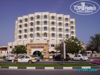 Carlton Sharjah 4* вид отеля с улицы - Фото отеля