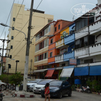 PGS Hotels Patong 3* перед входом в отель - Фото отеля