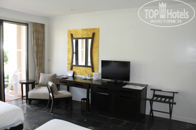 Centara Karon Resort Phuket 4* Внутри номера с видом на бассейн - Фото отеля