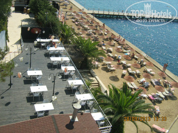 Vista Azur Hotel 4* Вид от лифта. Бар - пиво. кофе. Ниже - пляж - Фото отеля