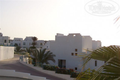 Dessole Royal Rojana Resort 5* На территории отеля (кажется, корпус 5) - Фото отеля