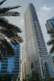 Golden Tulip Sharjah 4* одно здание выше другого - Фото отеля