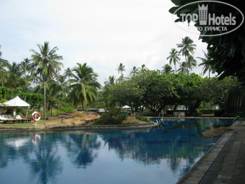 Cinnamon Bentota Beach 4* Бассейн - Фото отеля