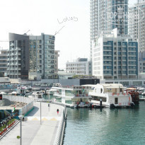 Signature Hotel Apartments & Spa Marina 4* вид на отель с моста по дороге на пляж - Фото отеля