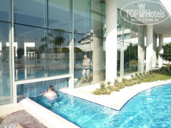 Zeynep Hotel 5* Выплывание из бассейна на улицу - Фото отеля