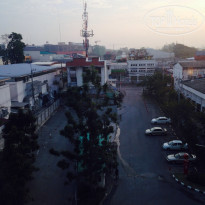 Ibis Pattaya 3* Вид с окна( номер где нет балкона) - Фото отеля
