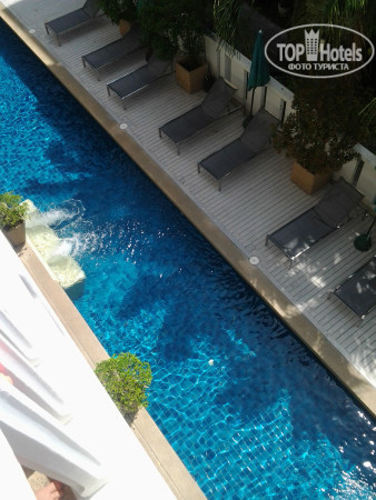 Baan Karon Buri Resort 3* Бассейн для номеров на первом этаже нового корпуса. - Фото отеля