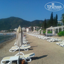 Pineta Club Hotel 4* Пляжи еще пусты - Фото отеля