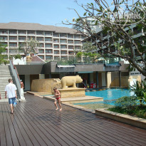 Heritage Pattaya Beach Resort 4* внутренний двор отеля - Фото отеля