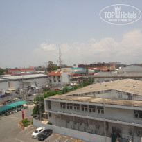 Ibis Pattaya 3* вид из номера без балкона - Фото отеля